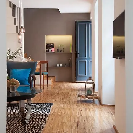 Juvara Apartment Como